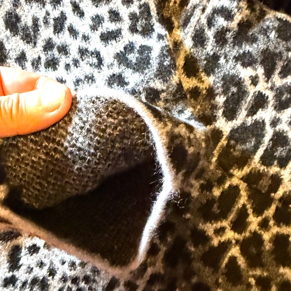 Zara gray leopard animal print jacquard knit cardigan NWT - Picture 5 of 11